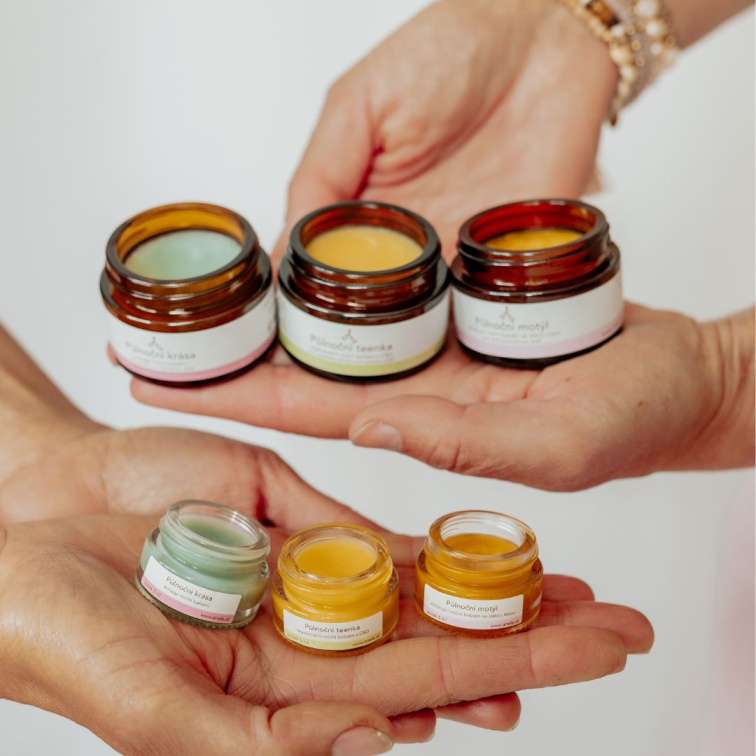 Výživný přírodní opalovací krém s SPF: Pozdravím slunce