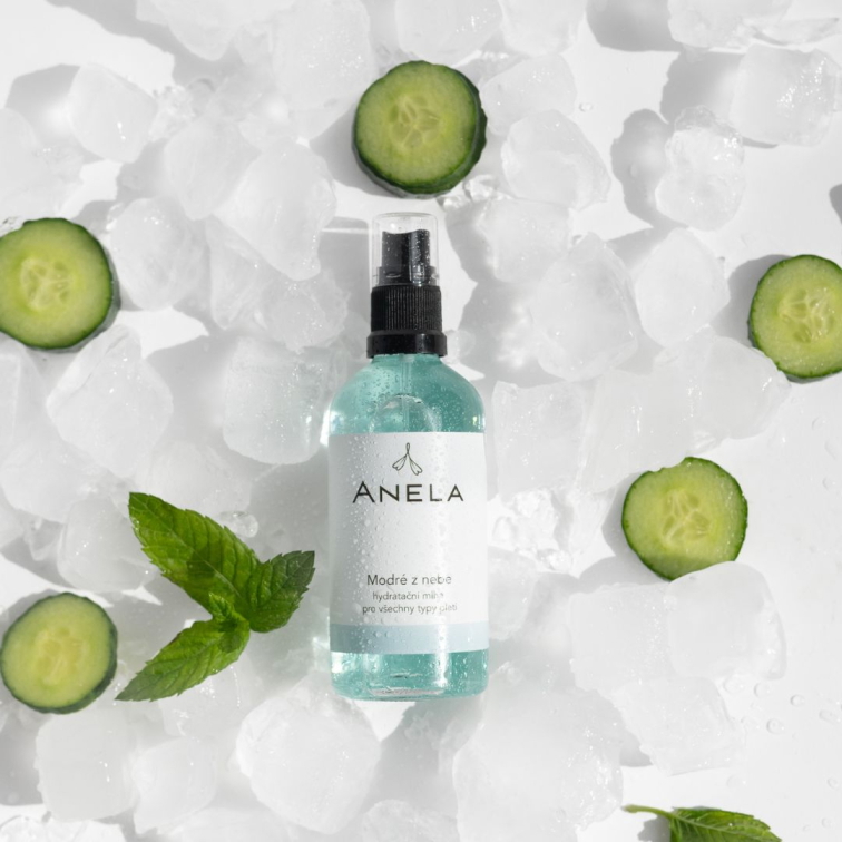 hydratační pleťová mlha vonící po mátě a okurce ochladí vaši pleť