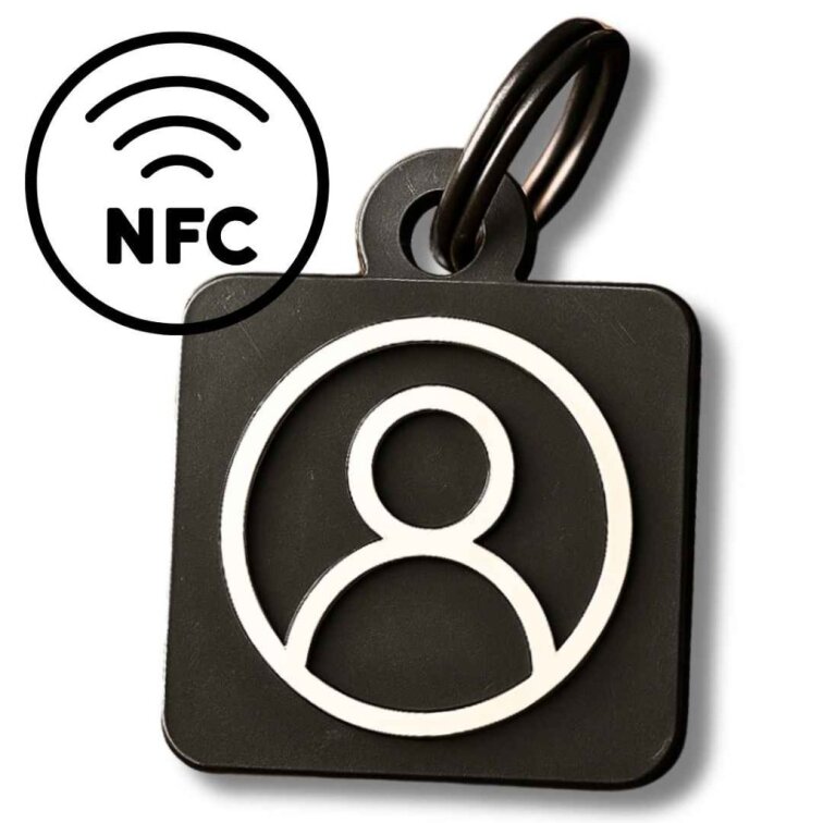 NFC Přívěsek s vlastním odkazem na sociální sítě