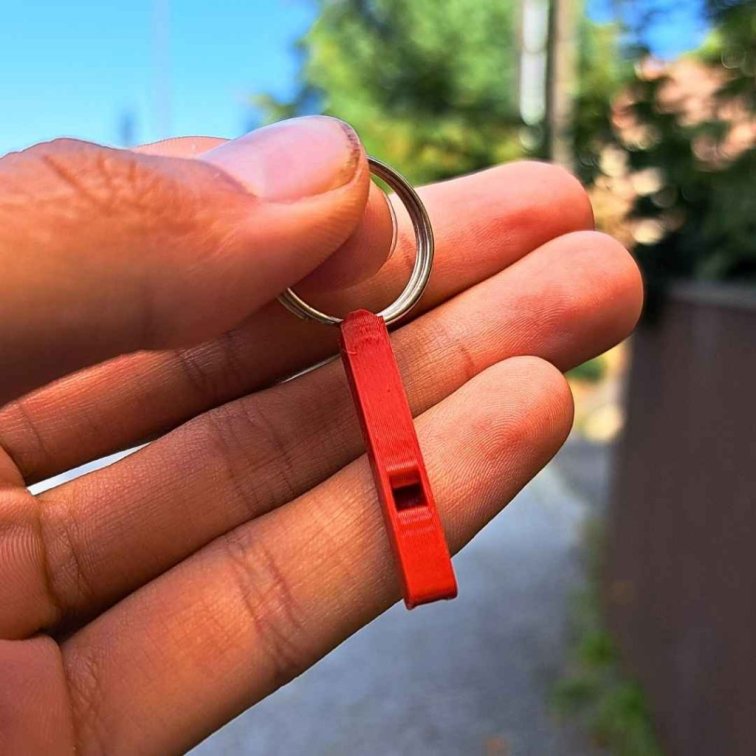 3D píšťalka s kroužkem