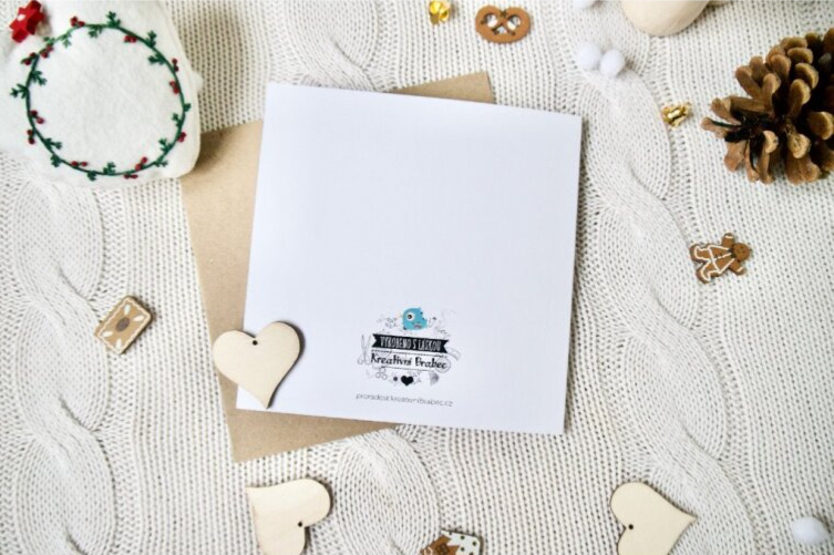 Přáníčko k narozeninám a svátku - kočka a dort