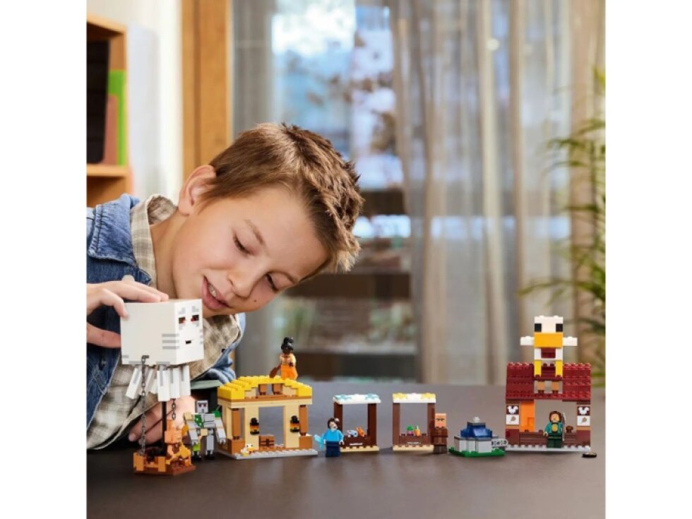 LEGO® Minecraft® Balón v podobě ďasa a útok na vesnici 21273