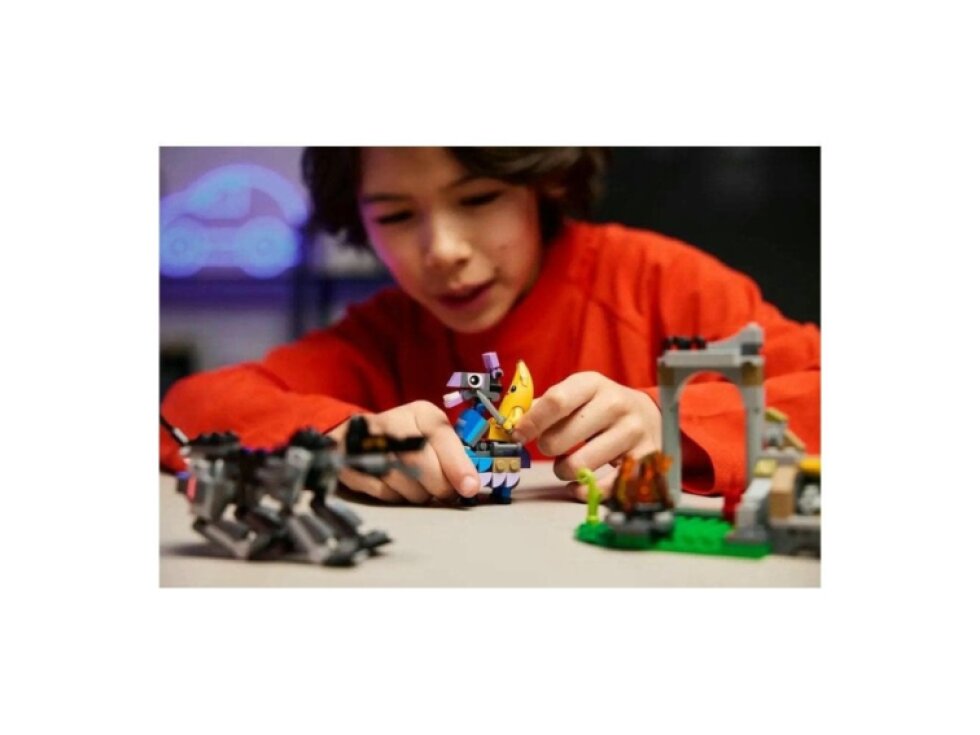 LEGO® Fortnite® Peely a Sparkplug a jejich tábořiště 77075