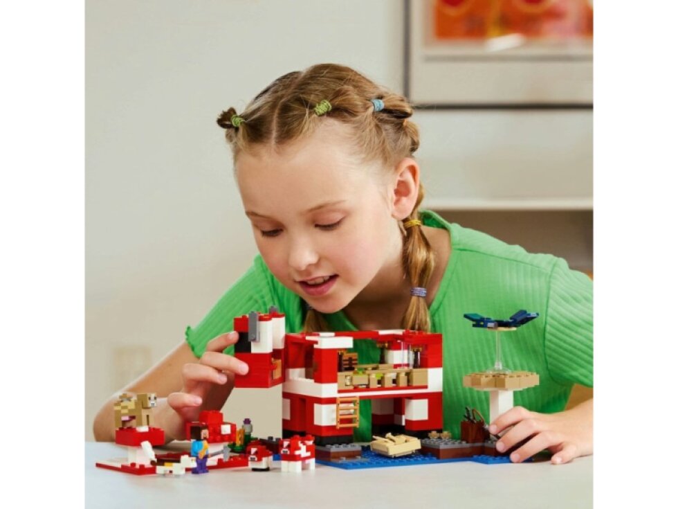 LEGO® Minecraft® Krávomůrčí domek 21270