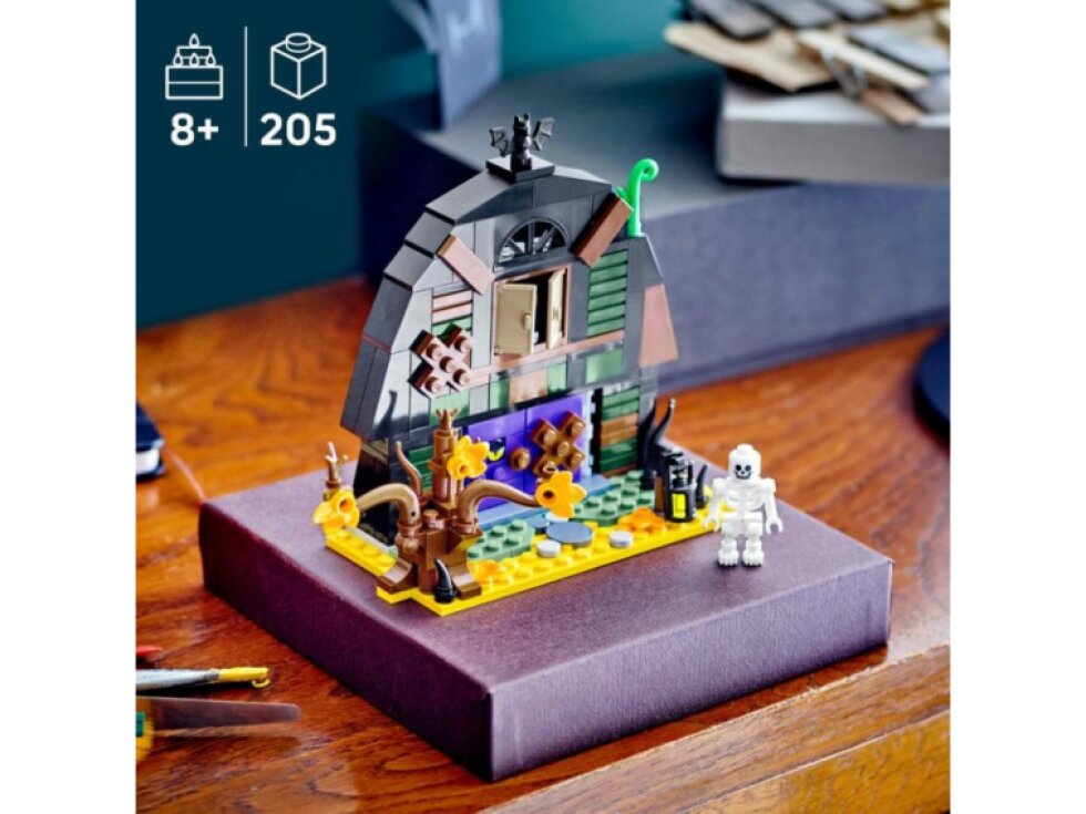 LEGO® Iconic Halloweenská stodola 40721