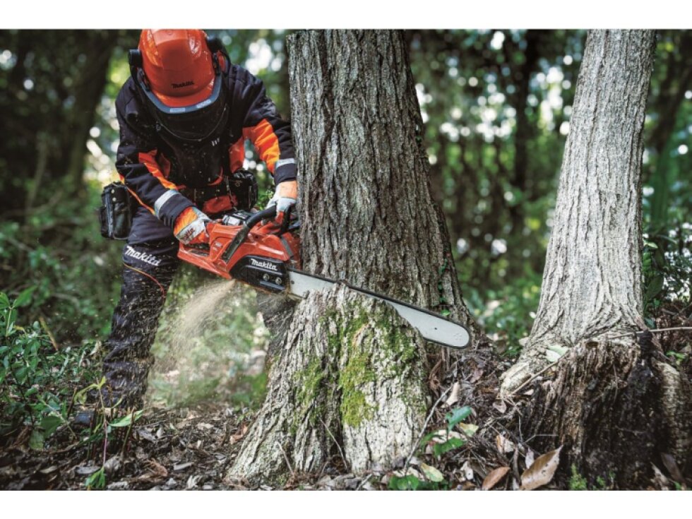 MAKITA Akumulátorová reťazová píla 500 mm XGT 40V