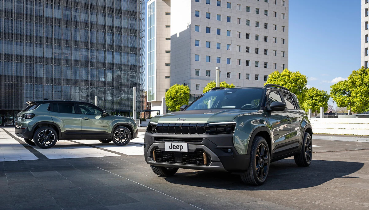 NOVÝ JEEP® AVENGER: evoluce kompaktního vyjádření svobody. Speciální edice 85th Anniversary