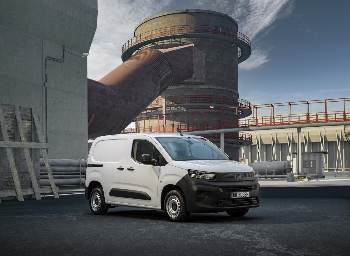 FIAT Professional představuje Doblò EasyPRO: Chytré a efektivní řešení pro každodenní pracovní potřeby