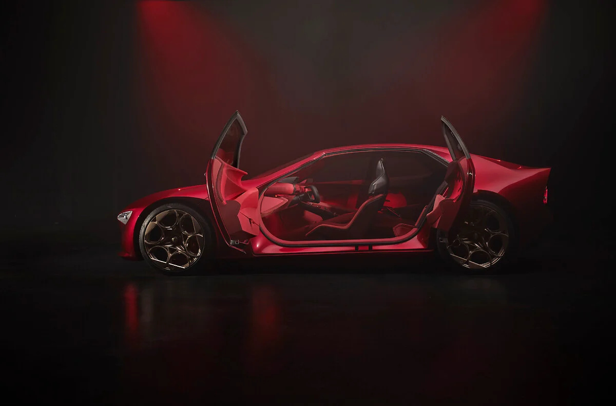 Světová premiéra konceptu Alfa Romeo Cuorerosso