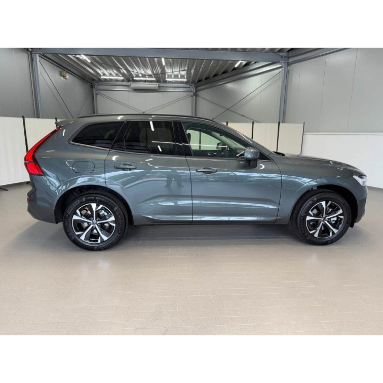VOLVO XC60 B5 2.0L 250+14 HPAT8 AWD CORE (benzín) s01-55902