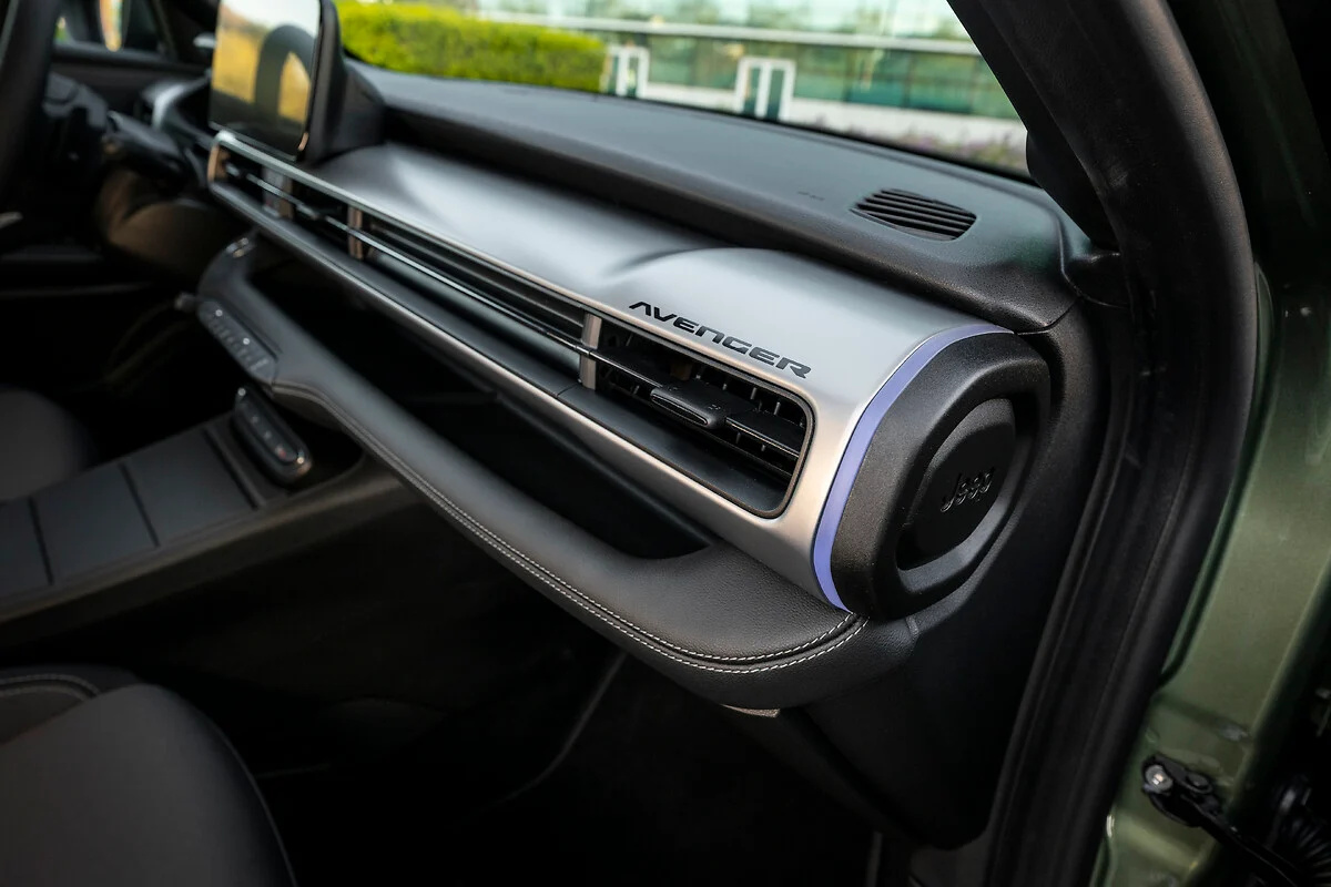 NOVÝ JEEP® AVENGER: evoluce kompaktního vyjádření svobody. Speciální edice 85th Anniversary