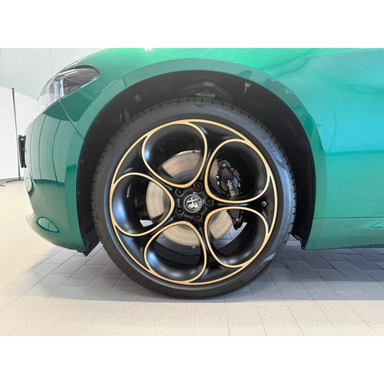 ALFA ROMEO GIULIA 2.0 Turbo 280k AT8 AWD INTENSA s01-56294