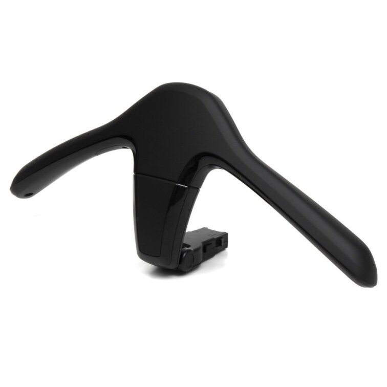 Věšák na oblečení za přední opěrku hlavy