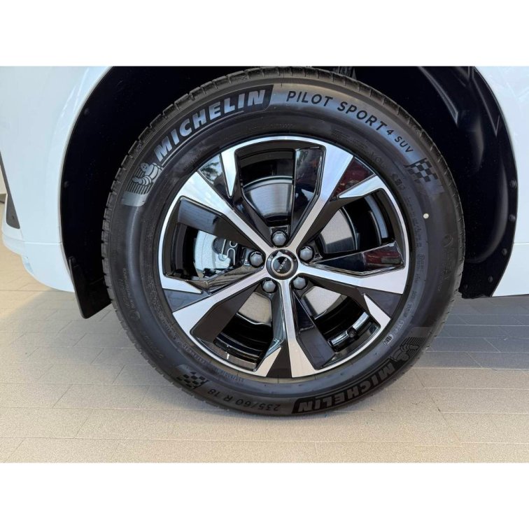 VOLVO XC60 B5 2.0L 250+14 HP AT8 FWD CORE (benzín) s01-55961