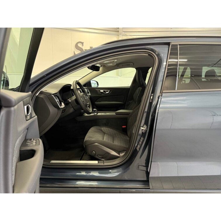 VOLVO V60 B4 2.0L 197+14 HP AT7 FWD CORE (benzín) s01-55974