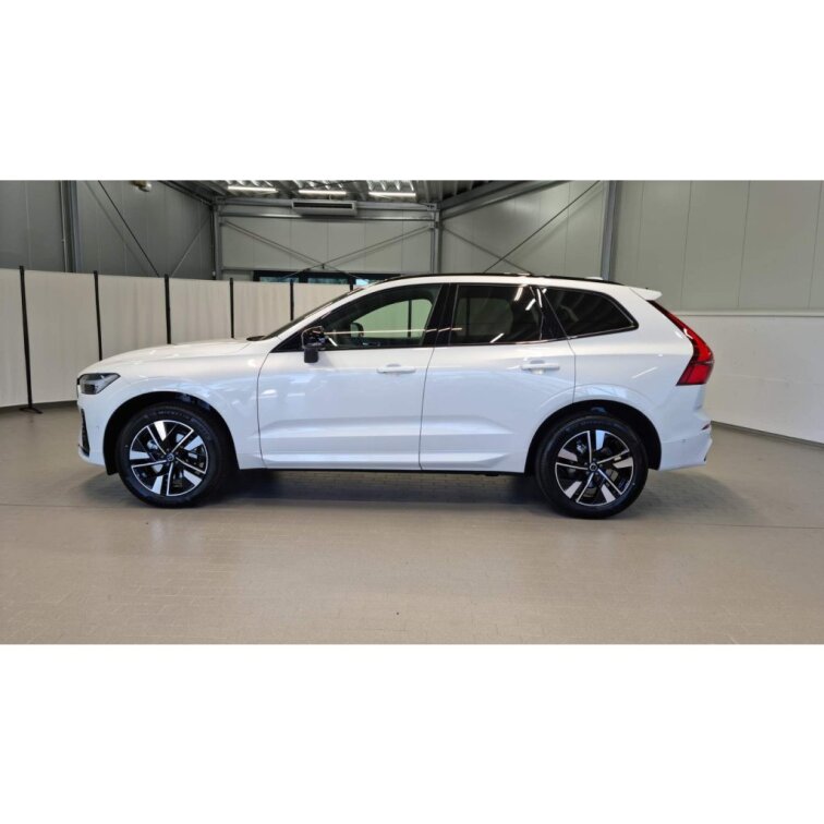 VOLVO XC60 B5 2.0L 250+14 HP AT8 AWD PLUS Dark (benzín) s01-55953