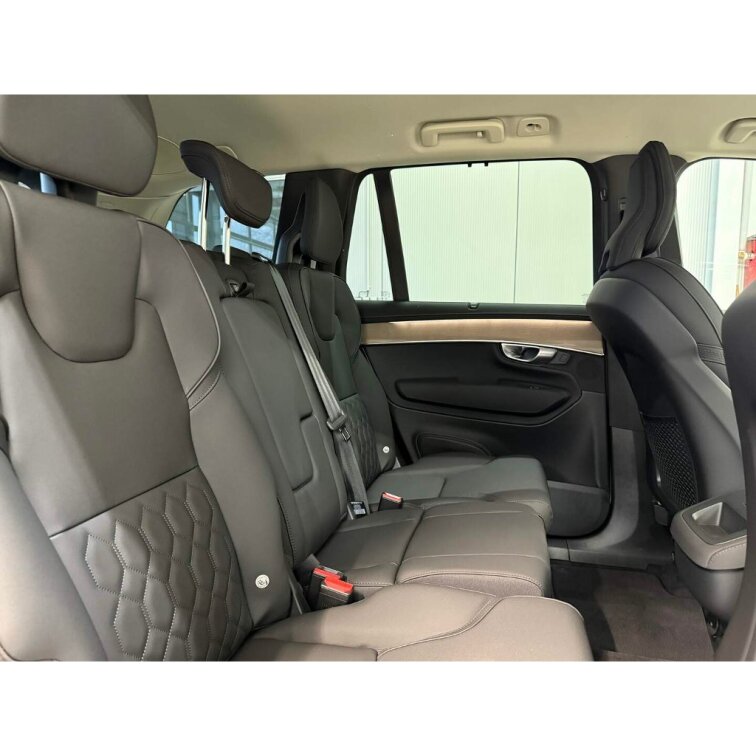 VOLVO XC90 B5 2.0L 250+14 HP AT8 AWD PLUS Bright (benzín) s01-55903