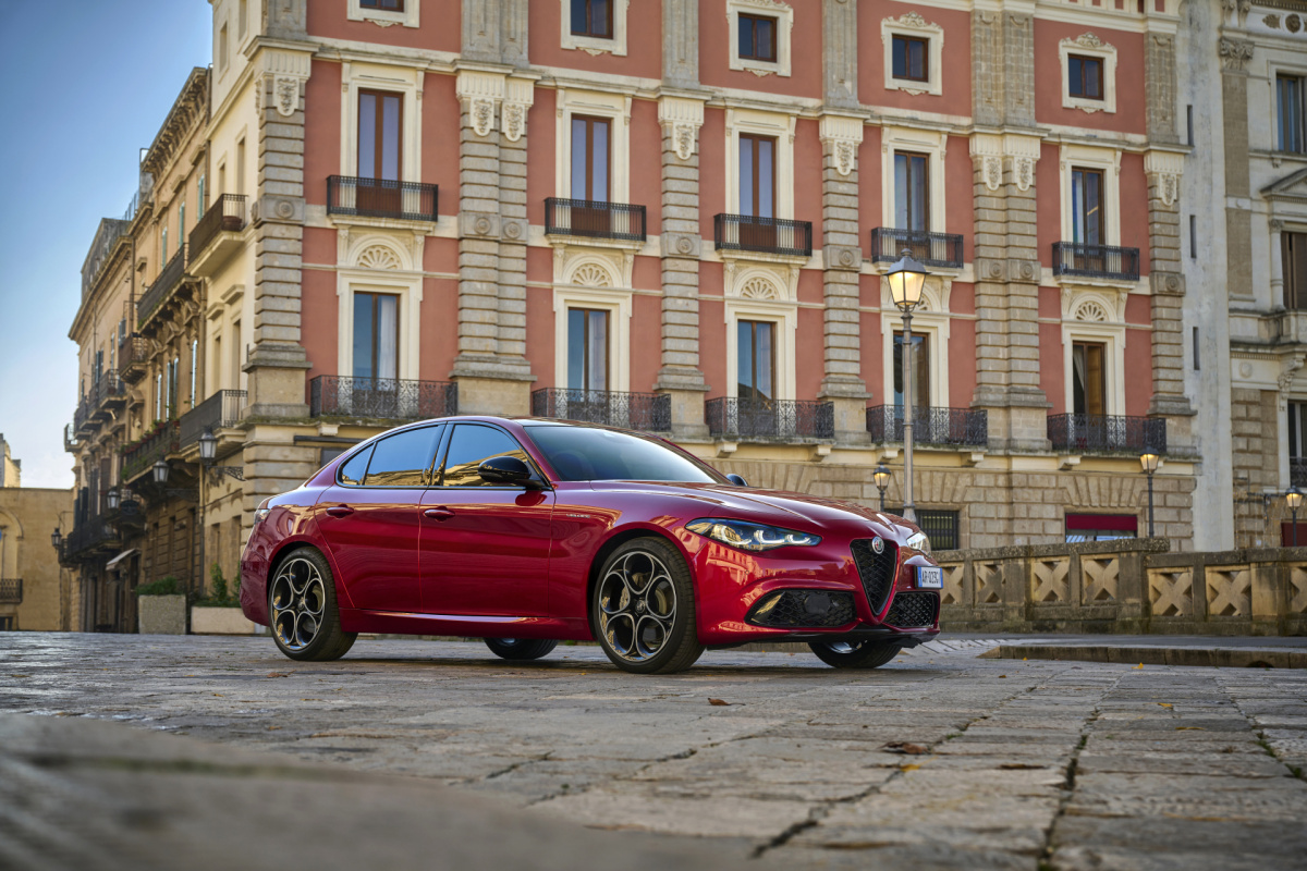 Alfa Romeo představuje nový paket Performance určený pro modely Giulia a Stelvio