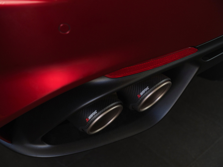 Alfa Romeo odhaluje nové limitované edice: Giulia & Stelvio Quadrifoglio Collezione