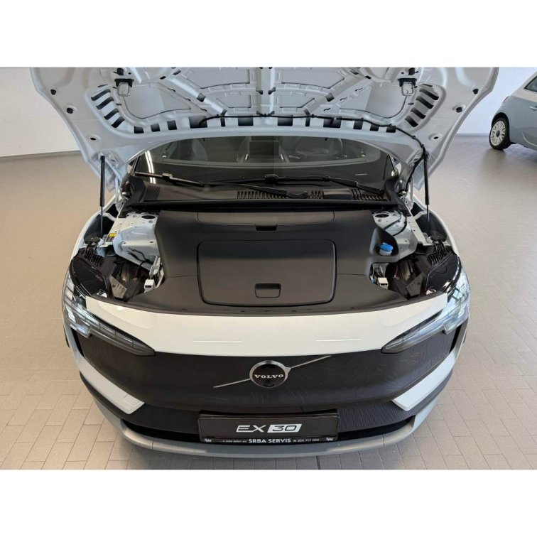 VOLVO EX30 Twin Motor Performance Ultra 428 HP Cross Country s01-55556