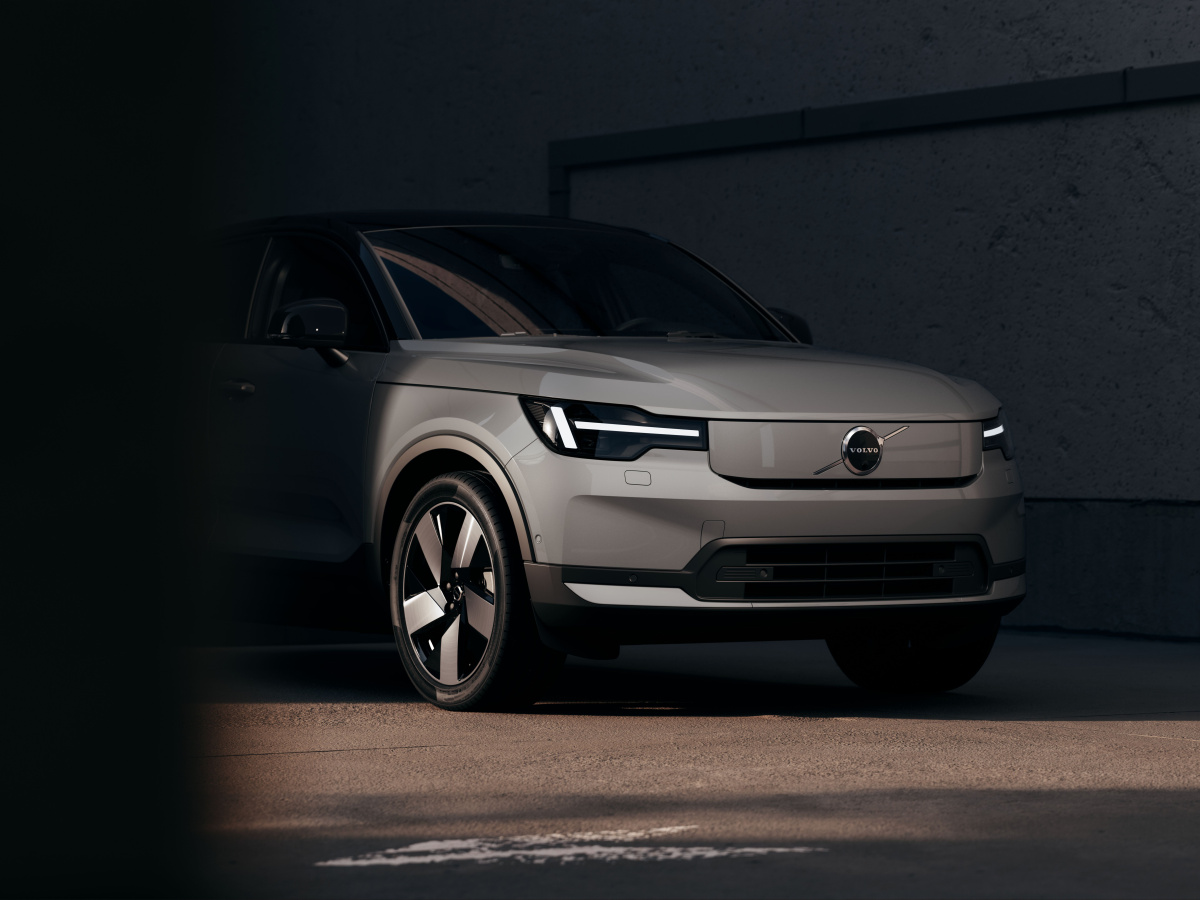 Významná vylepšení v oblasti bezpečnosti, technologií a designu u nových modelů řady 40 společnosti Volvo Cars