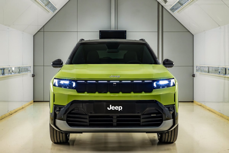 Jeep® zahajuje v továrně Stellantis – Melfi výrobu nové generace modelu Compass