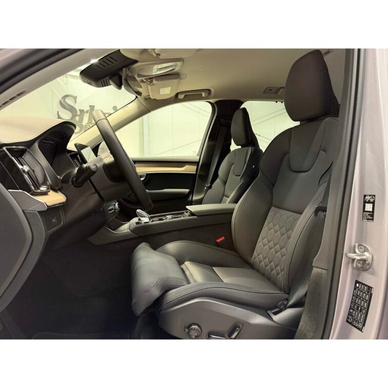 VOLVO XC90 B5 2.0L 250+14 HP AT8 AWD PLUS Bright (benzín) s01-56243