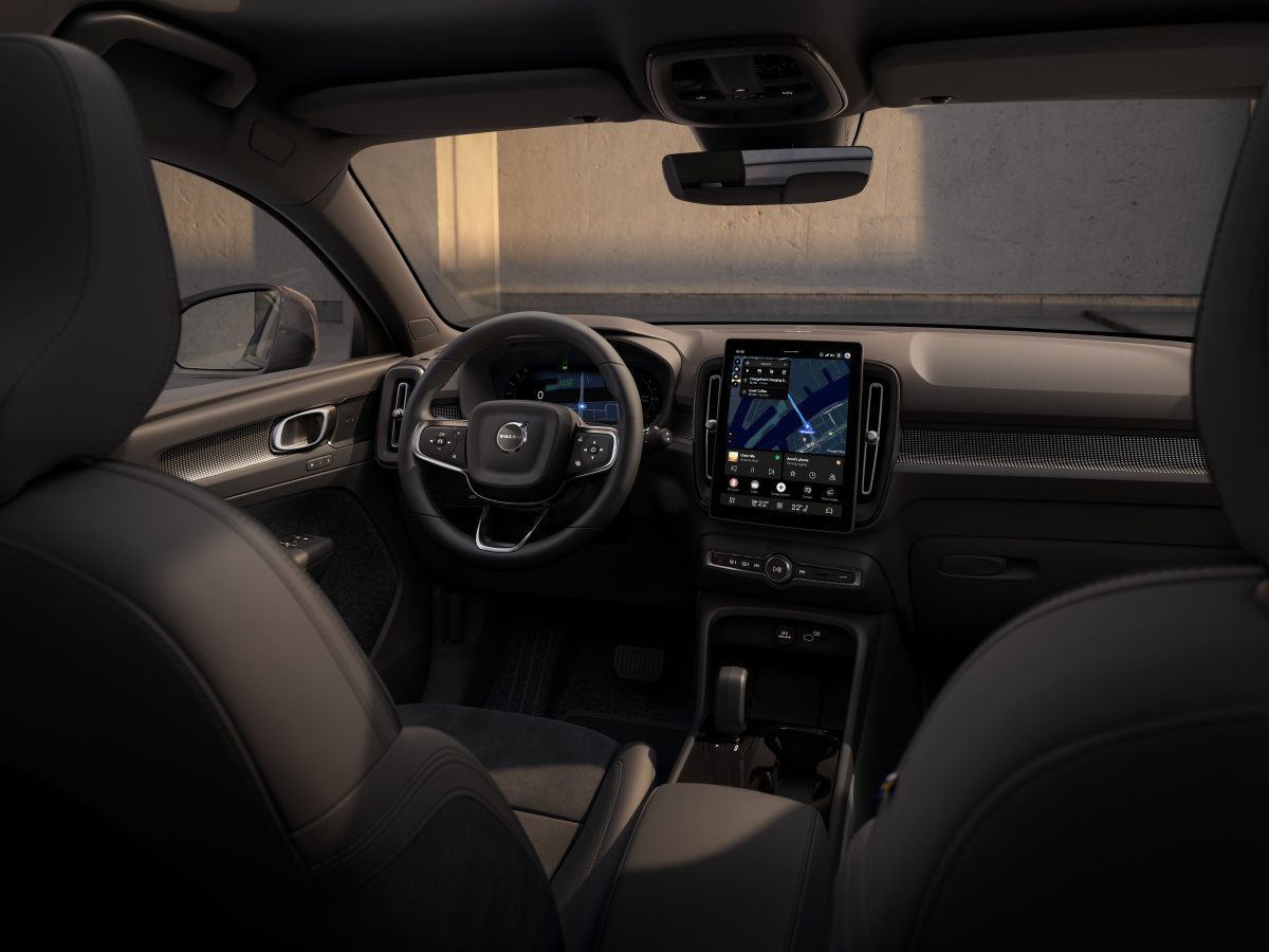 Významná vylepšení v oblasti bezpečnosti, technologií a designu u nových modelů řady 40 společnosti Volvo Cars