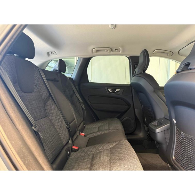 VOLVO XC60 B5 2.0L 250+14 HP AT8 FWD CORE (benzín) s01-55962