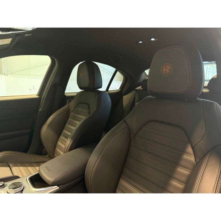 ALFA ROMEO GIULIA 2.0 Turbo 280k AT8 AWD INTENSA s01-55840
