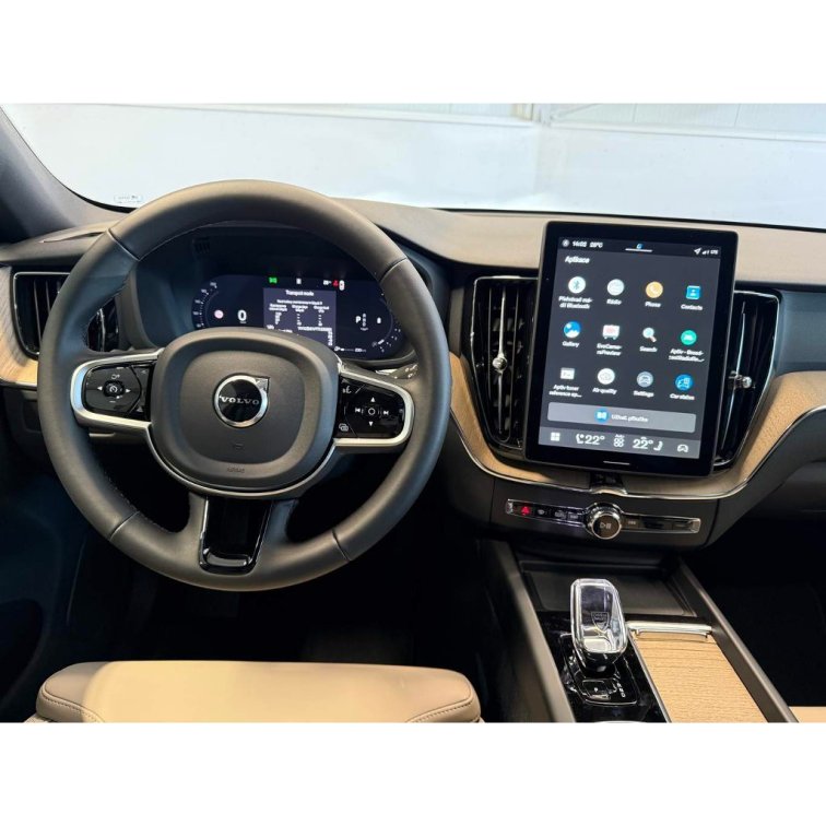 VOLVO XC60 B5 2.0L 250+14 HP AT8 AWD PLUS Dark (benzín) s01-55957