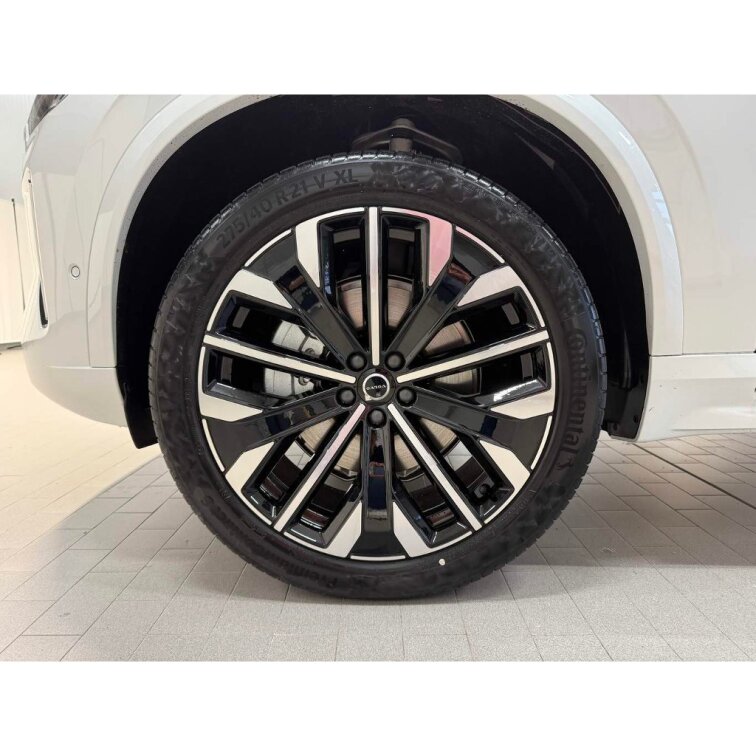 VOLVO XC90 B5 2.0L 250+14 HP AT8 AWD PLUS Bright (benzín) s01-56354