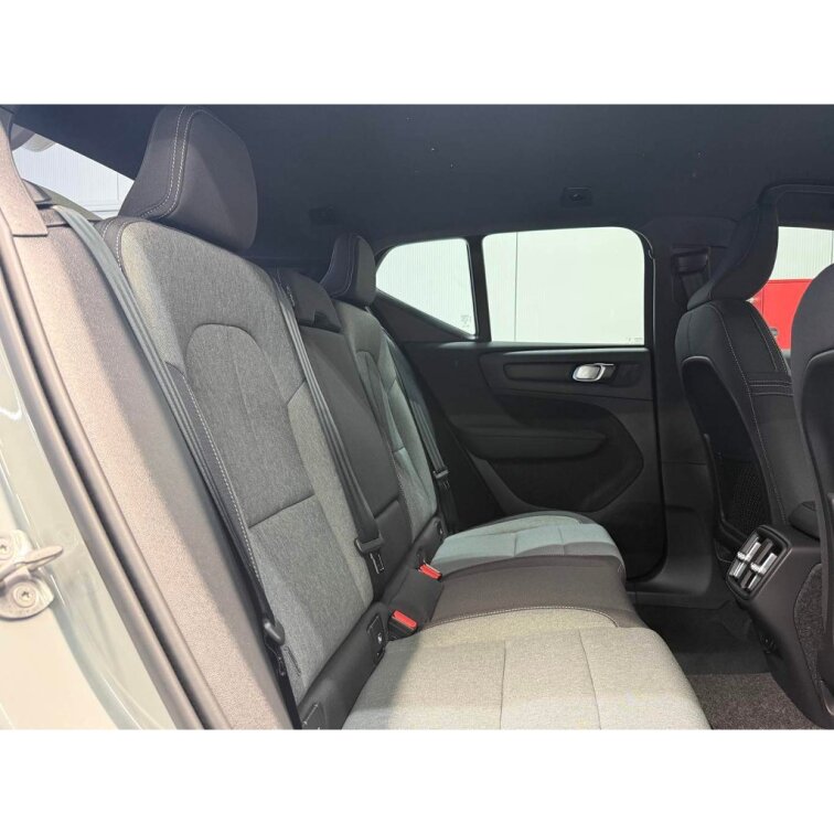 VOLVO XC40 B3 2.0L 163 HP AT7 FWD CORE s01-55947