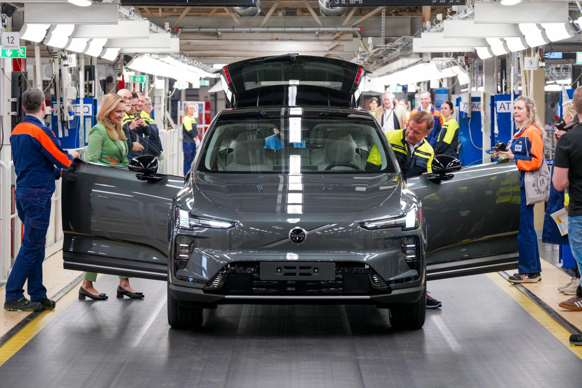 Automobilka Volvo Cars zahajuje výrobu svého elektrického SUV, které mění pravidla hry