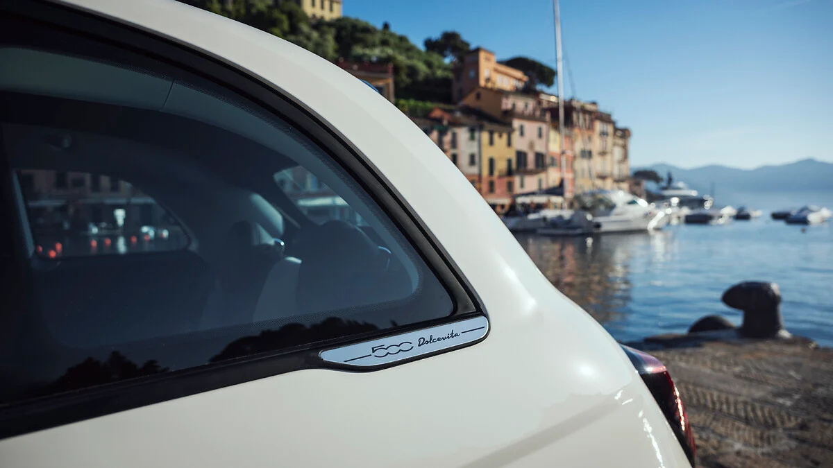 FIAT představuje nové nadčasové vyjádření italského stylu: speciální edici 500 Dolcevita