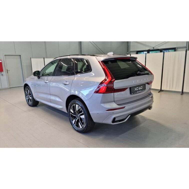VOLVO XC60 B5 2.0L 250+14 HP AT8 AWD PLUS Dark (benzín) s01-55958