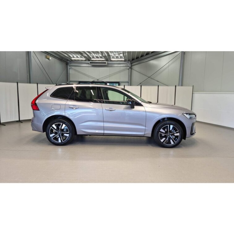 VOLVO XC60 B5 2.0L 250+14 HP AT8 AWD PLUS Dark (benzín) s01-55958