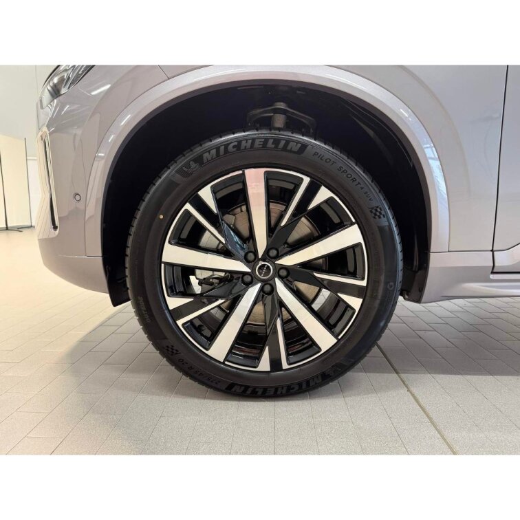 VOLVO XC90 B5 2.0L 250+14 HP AT8 AWD CORE (benzín) s01-55905