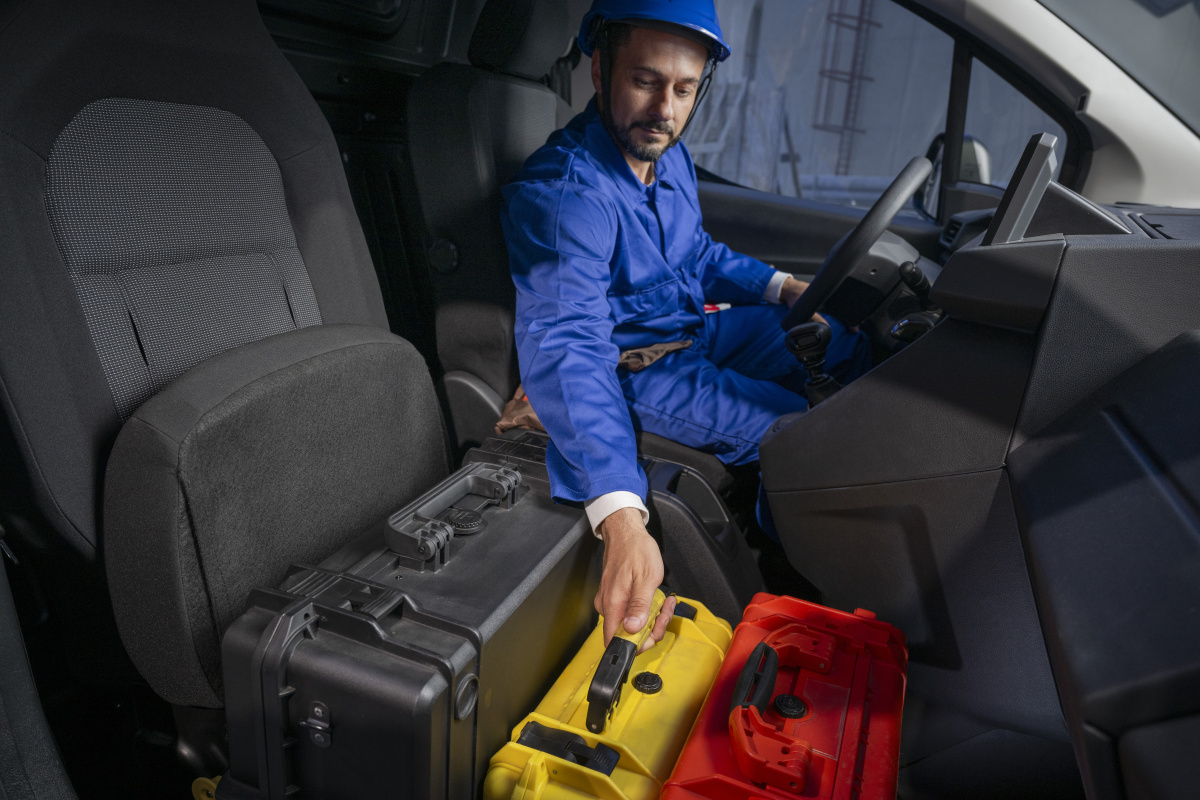 FIAT Professional představuje Doblò EasyPRO: Chytré a efektivní řešení pro každodenní pracovní potřeby