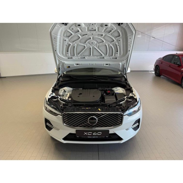 VOLVO XC60 B5 2.0L 250+14 HP AT8 FWD CORE (benzín) s01-55961