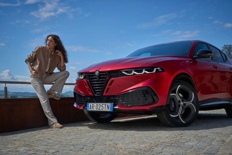 Nová Alfa Romeo Tonale: sportovnější a emotivnější než kdy dříve
