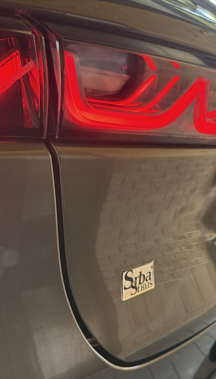 Srba Servis stříbrné logo