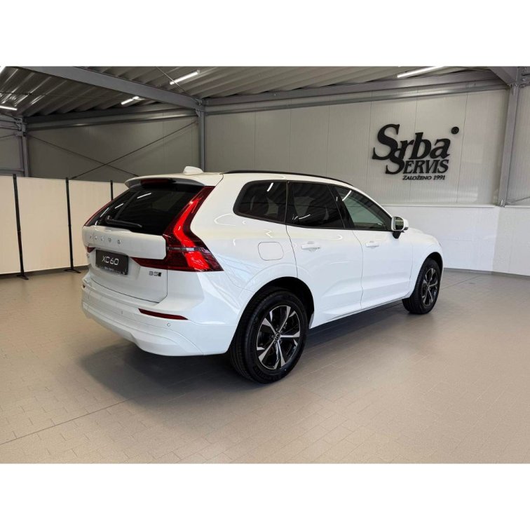 VOLVO XC60 B5 2.0L 250+14 HP AT8 FWD CORE (benzín) s01-55961