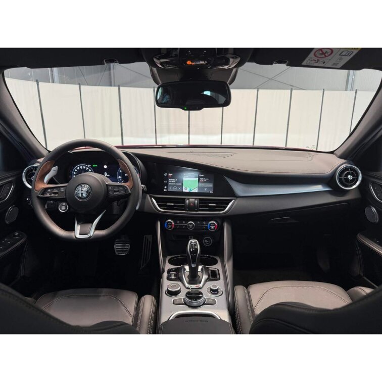 ALFA ROMEO GIULIA 2.0 Turbo 280k AT8 AWD INTENSA s01-56293