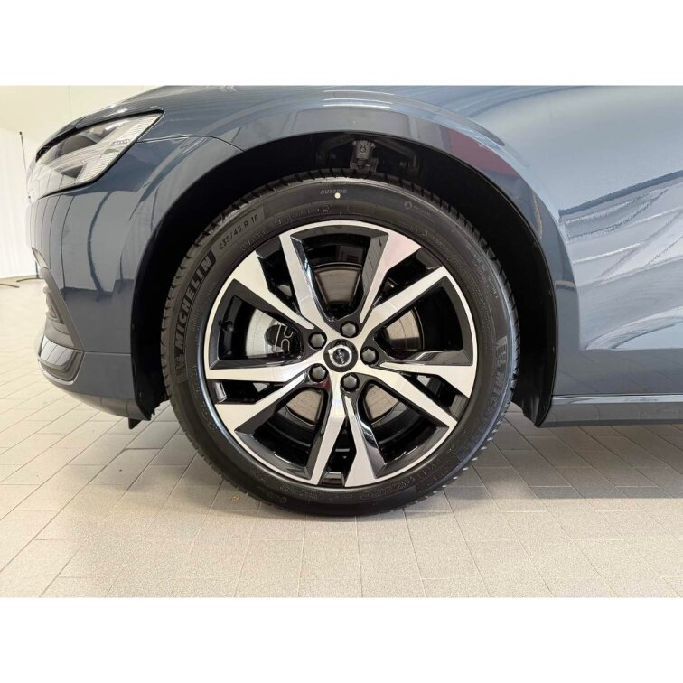 VOLVO V60 B4 2.0L 197+14 HP AT7 FWD CORE (benzín) s01-55974