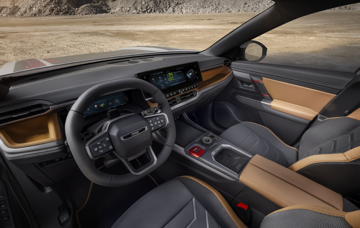 Nový Jeep® Compass zdvojnásobuje svobodu volby: nabídka se rozšiřuje o Jeep Compass 4xe