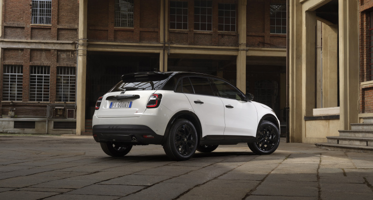 FIAT představuje zážehový model 600 Benzin a exkluzivní limitovanou edici 600 Street