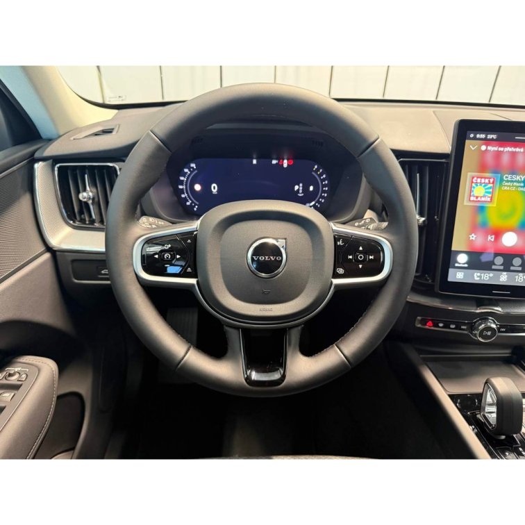 VOLVO XC60 B5 2.0L 250+14 HP AT8 FWD CORE (benzín) s01-55962