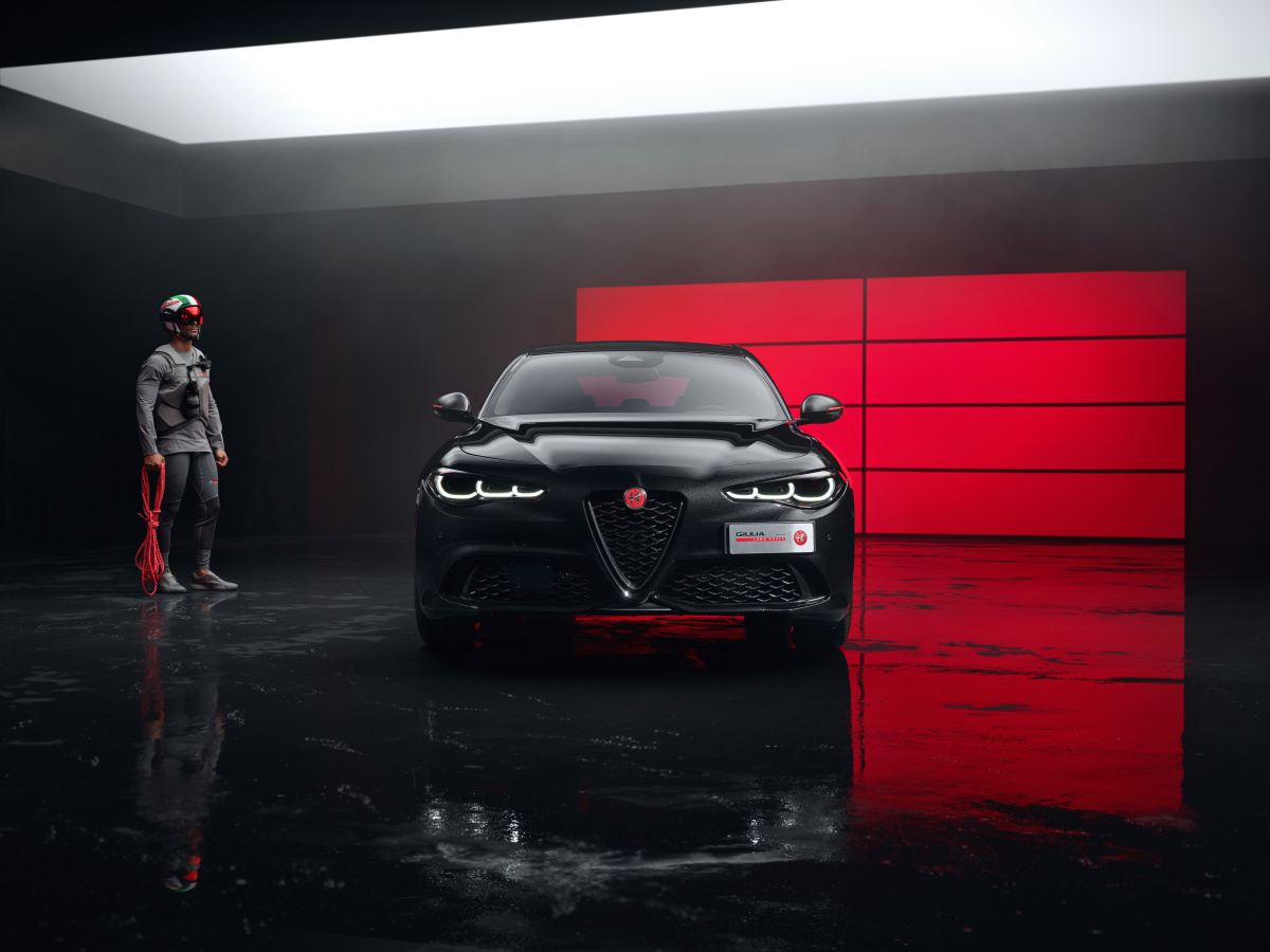 Alfa Romeo Edizione Luna Rossa má premiéru v Neapoli