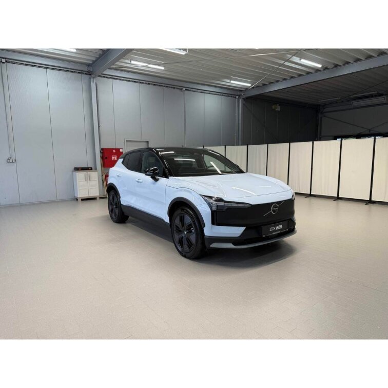 VOLVO EX30 Twin Motor Performance Ultra 428 HP Cross Country s01-55706